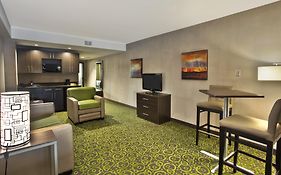 Holiday Inn Express Winnipeg Airport - Polo Park By Ihg